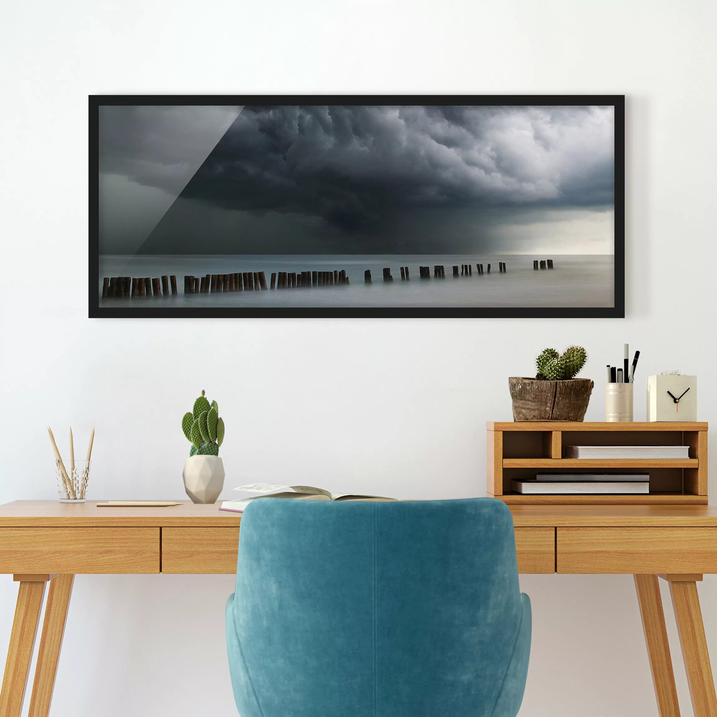 Bild mit Rahmen Strand - Panorama Sturmwolken über der Ostsee günstig online kaufen