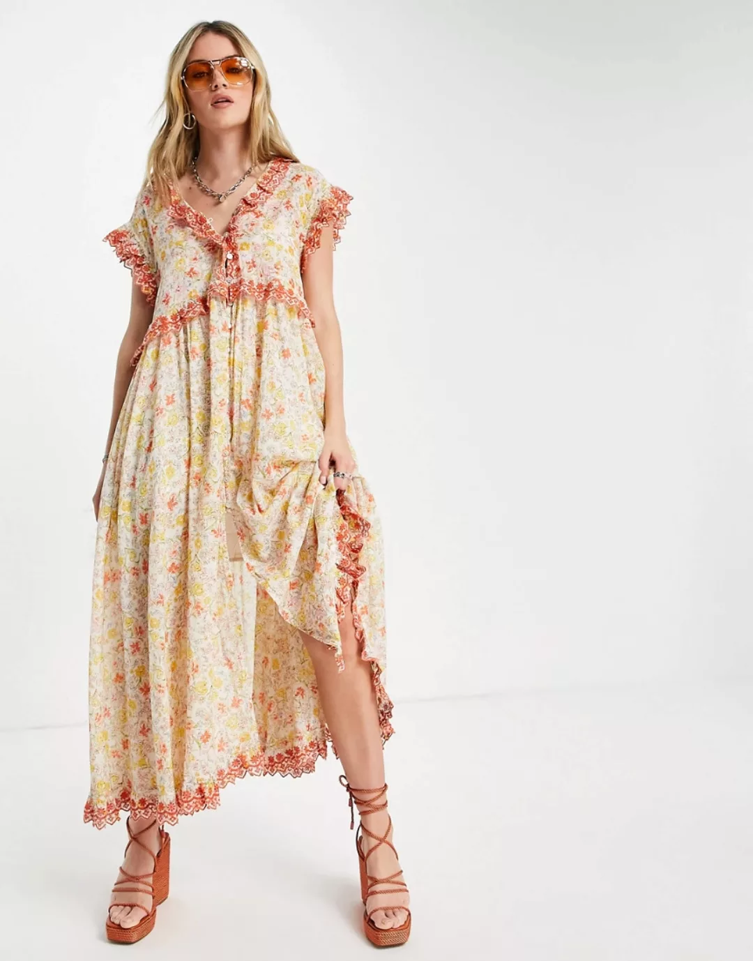 Free People – Milania – Midaxi-Kleid mit Rüschenbesatz und Vintage-Blumenmu günstig online kaufen