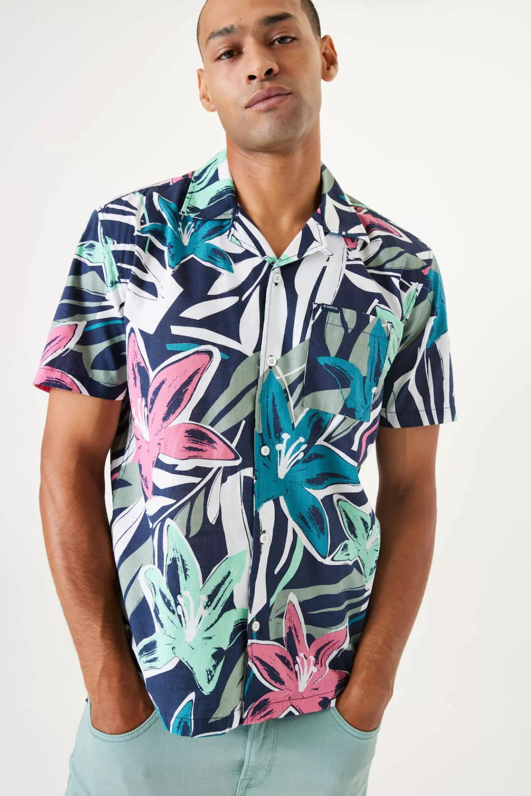 Garcia Kurzarmhemd Regular fit im Hawaii-Look günstig online kaufen