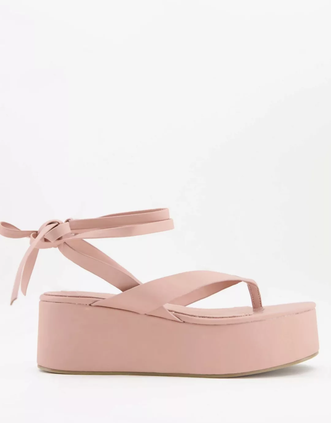 ASOS DESIGN – Theme – Zehenstegsandalen mit Plateausohle in Blush-Rosa günstig online kaufen