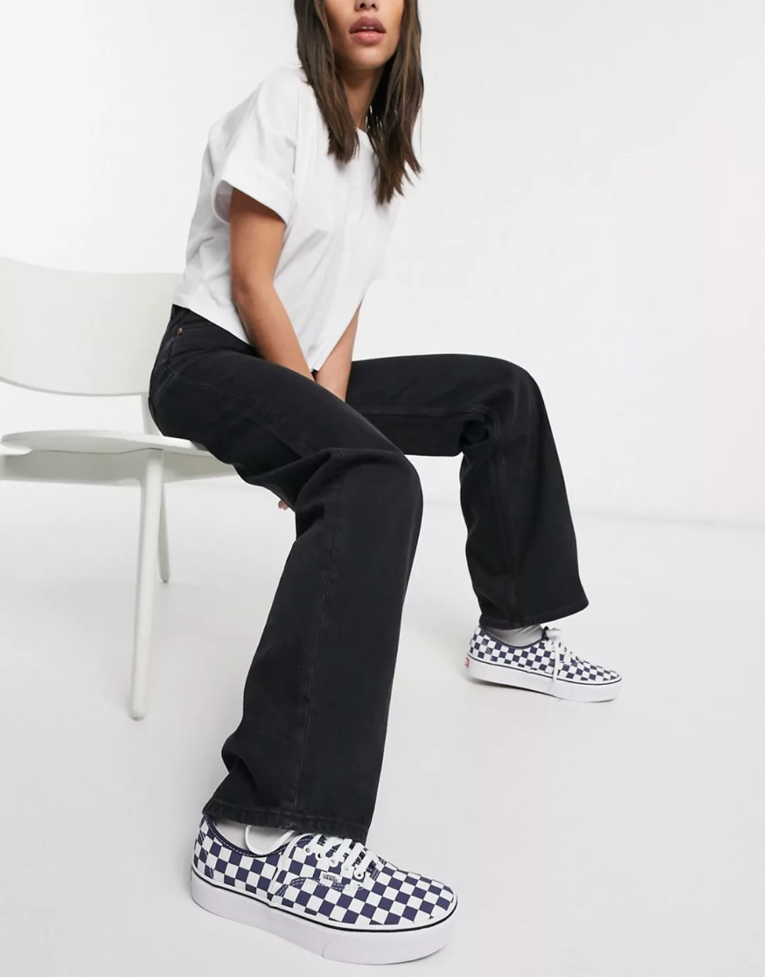 Monki – Yoko – Jeans aus Bio-Baumwolle mit weitem Bein in Schwarz günstig online kaufen