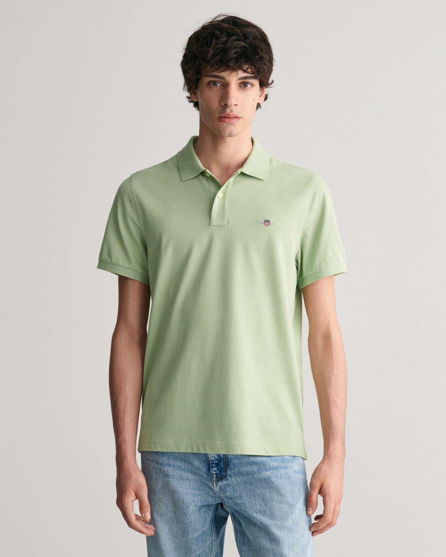 Gant Poloshirt "REG SHIELD SS PIQUE POLO", mit Logo und Flachstrickkragen 1 günstig online kaufen