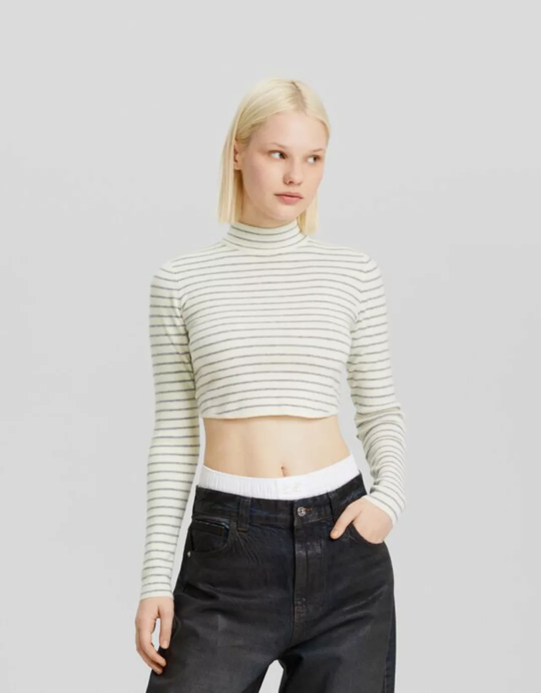 Bershka Pullover Mit Rollkragen Und Streifen Damen 10-12 Grau günstig online kaufen