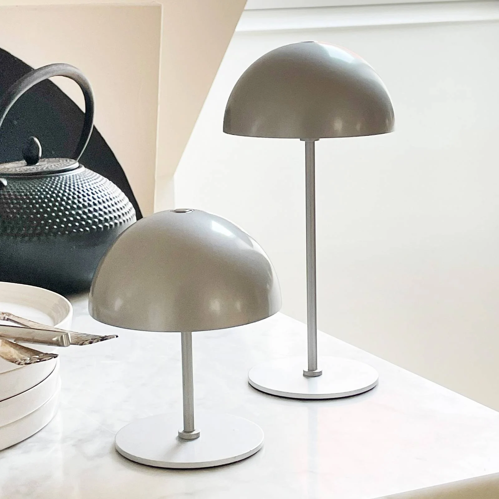 Dyberg Larsen LED-Akku-Tischlampe Along, silberfarben, 20 cm günstig online kaufen