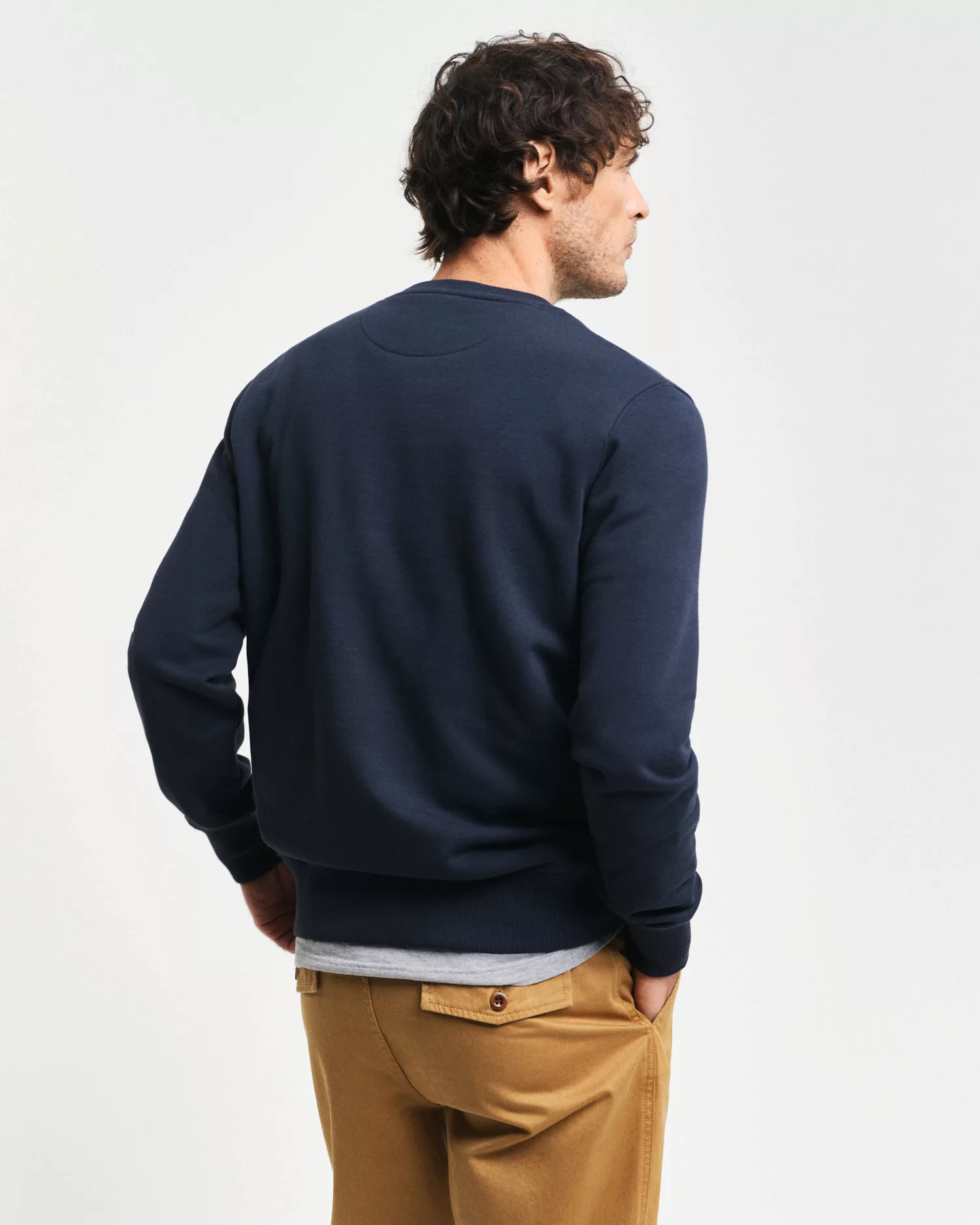 Gant Sweatshirt EMBOSSED C-NECK SWEAT eine erhabene GANT-Grafikprägung auf günstig online kaufen