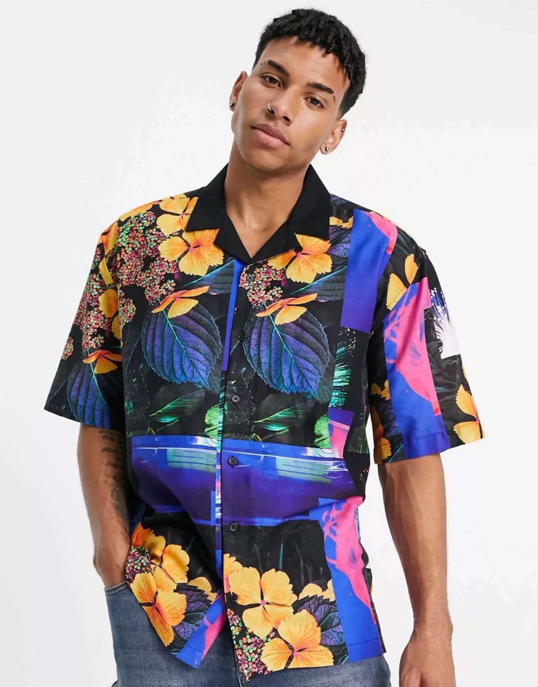 Topman – Kurzärmliges Oversize-Hemd in Schwarz geblümt mit kontrastierendem günstig online kaufen
