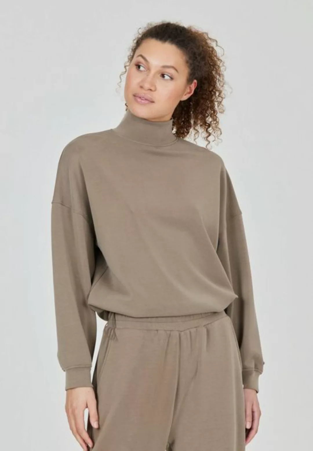 ATHLECIA Sweatshirt "Paris", mit hohem Kragen und Tragekomfort günstig online kaufen