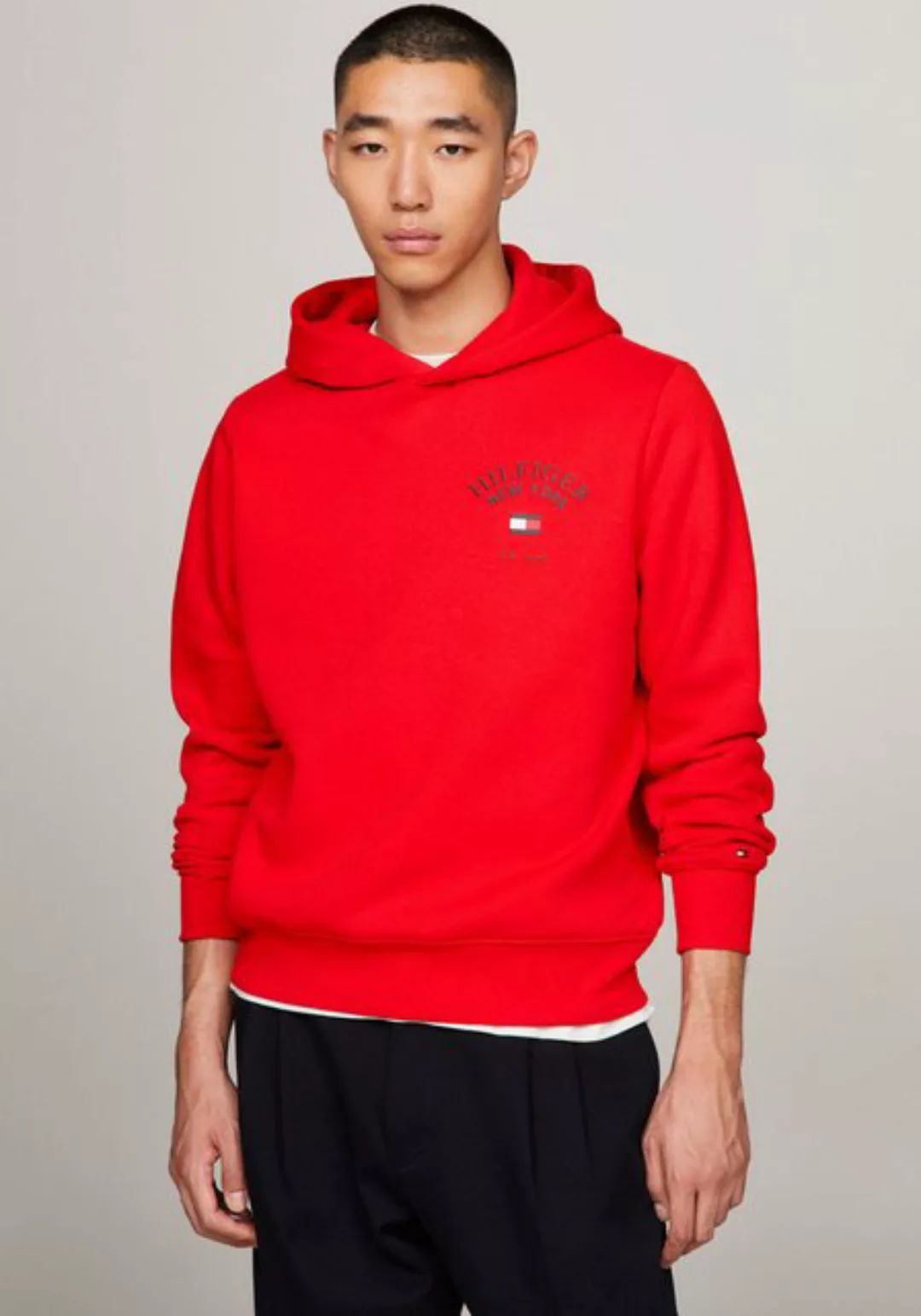 Tommy Hilfiger Hoodie "ARCHED VARSITY HOODY", von dem Jahr 1985 inspiriert günstig online kaufen