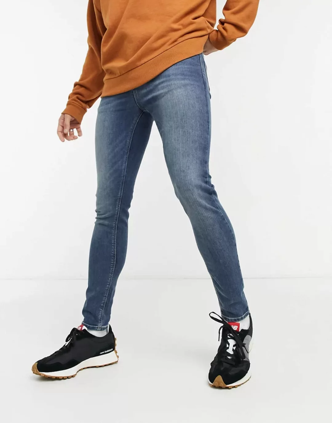 ASOS DESIGN – Hautenge Jeans mit Power-Stretch in dunkler Vintage-Waschung- günstig online kaufen