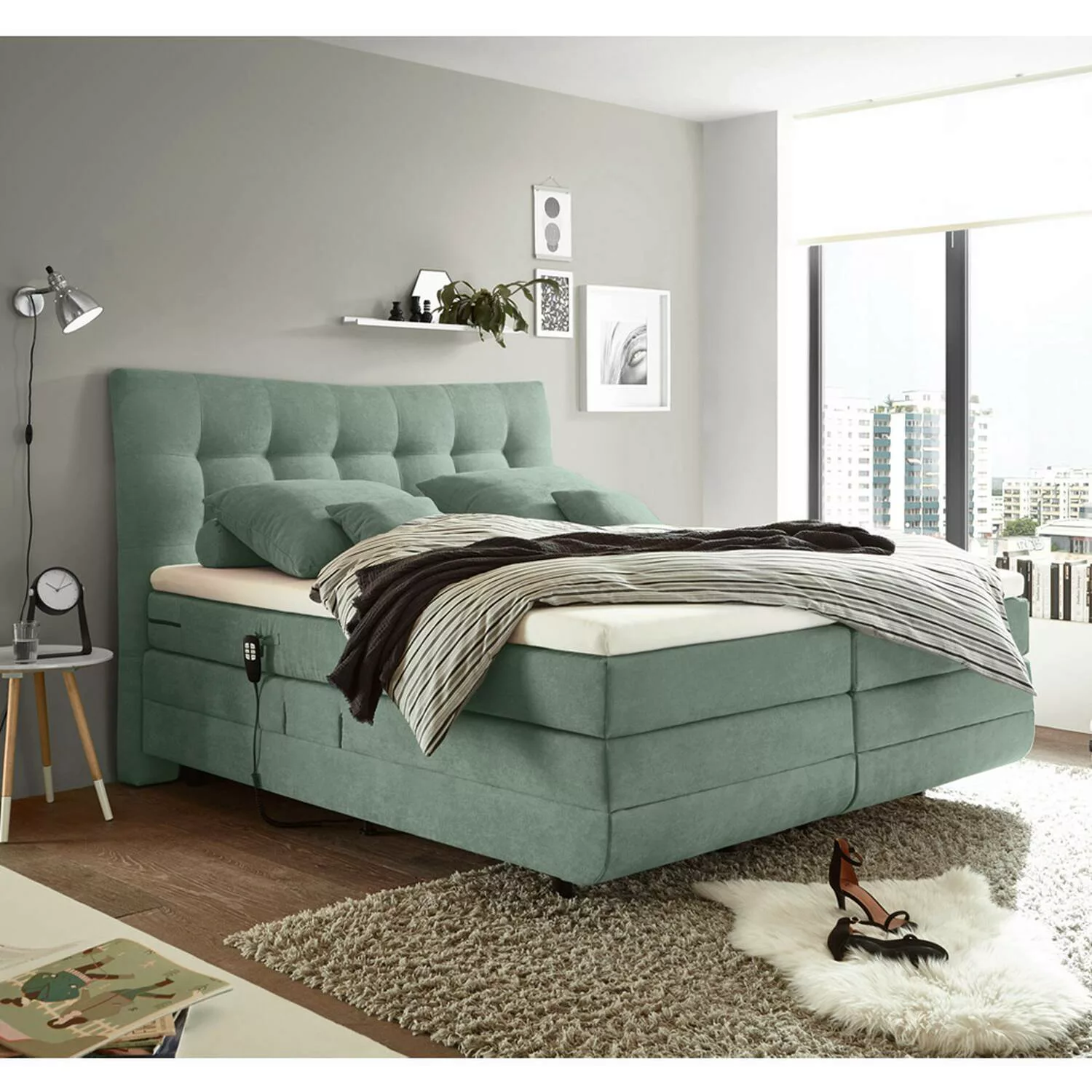 Boxspringbett Doppelbett elektrisch verstellbar in der Farbe mint in 180x20 günstig online kaufen