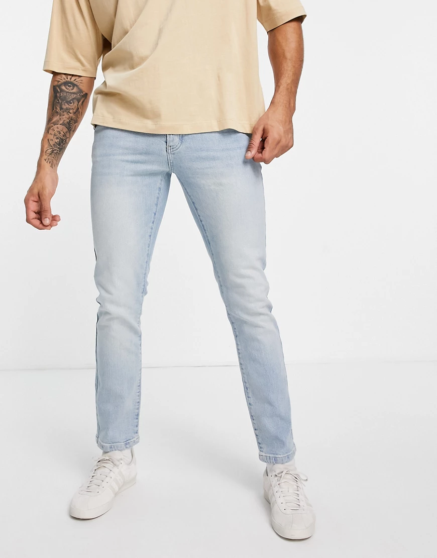 Topman – Schmal geschnittene Jeans in heller Waschung-Blau günstig online kaufen