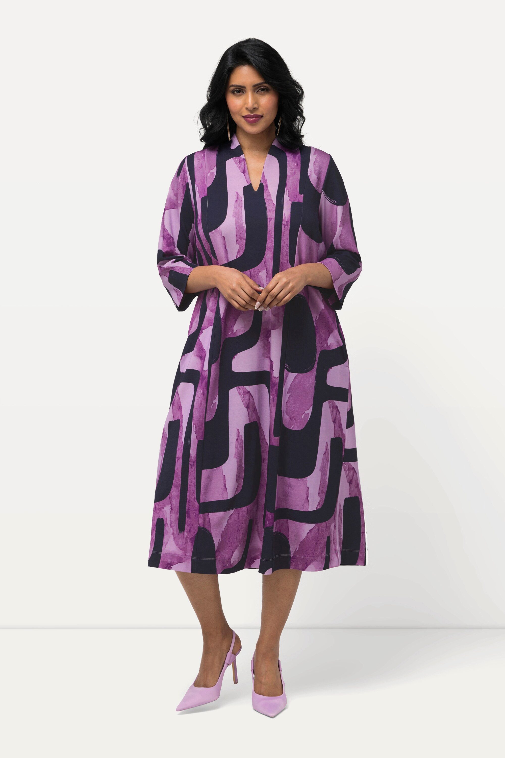 Ulla Popken Midikleid Midi-Puntokleid Kelchkragen V-Ausschnitt günstig online kaufen