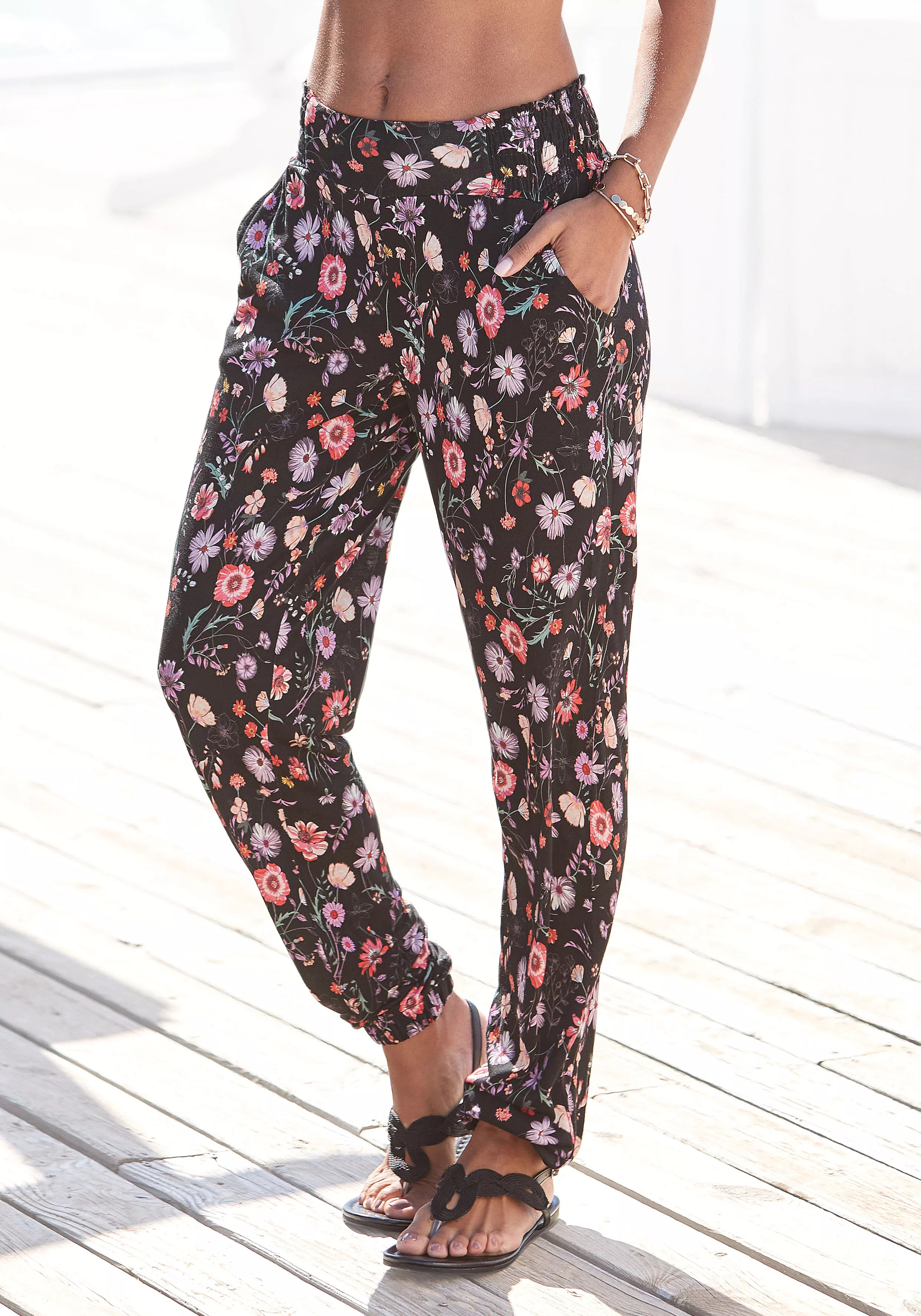 LASCANA Jerseyhose, mit Blumendruck günstig online kaufen
