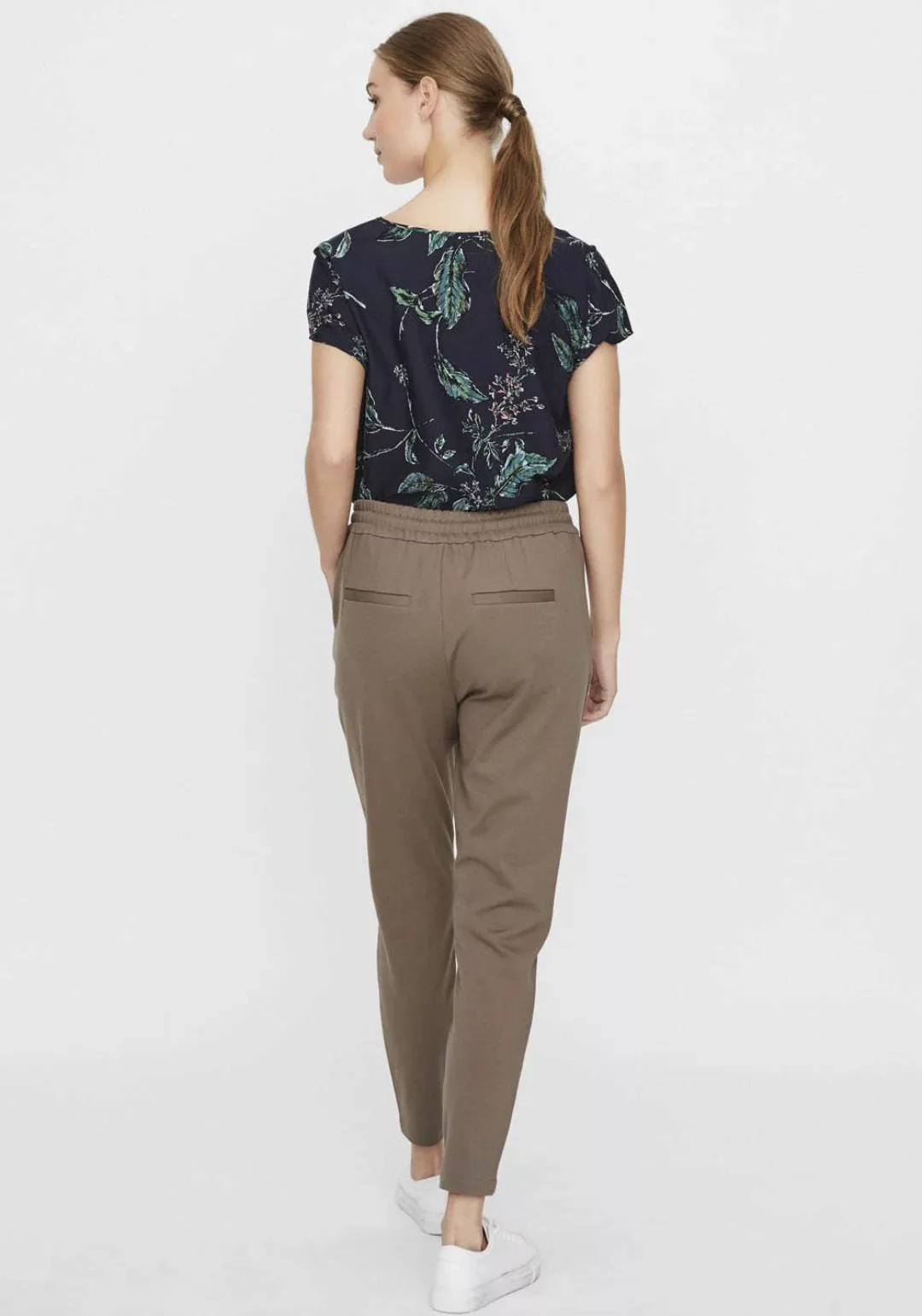 Vero Moda Bundfaltenhose Eva (1-tlg) Falten, Plain/ohne Details, Drapiert/g günstig online kaufen