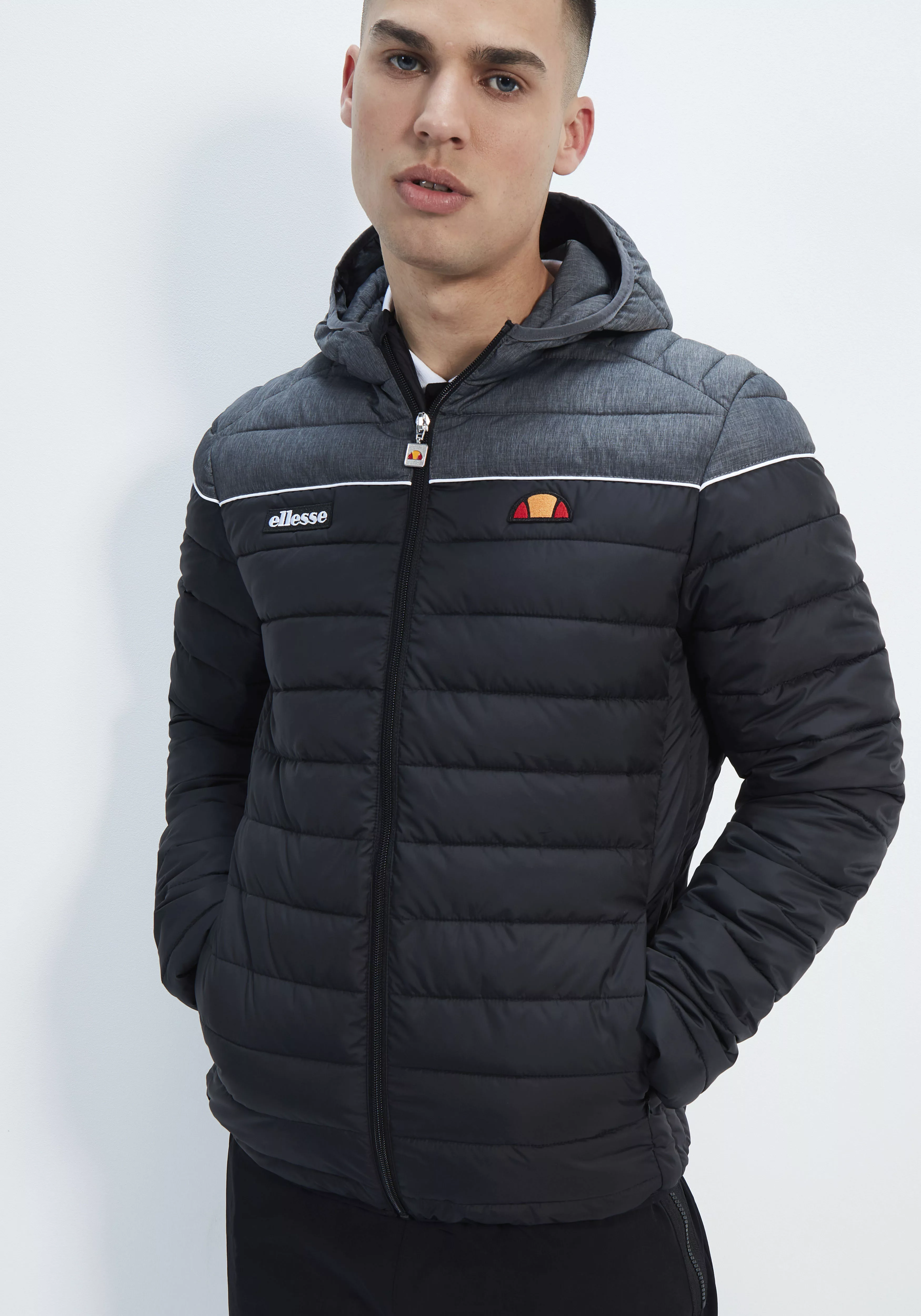 Ellesse Outdoorjacke, mit Kapuze günstig online kaufen