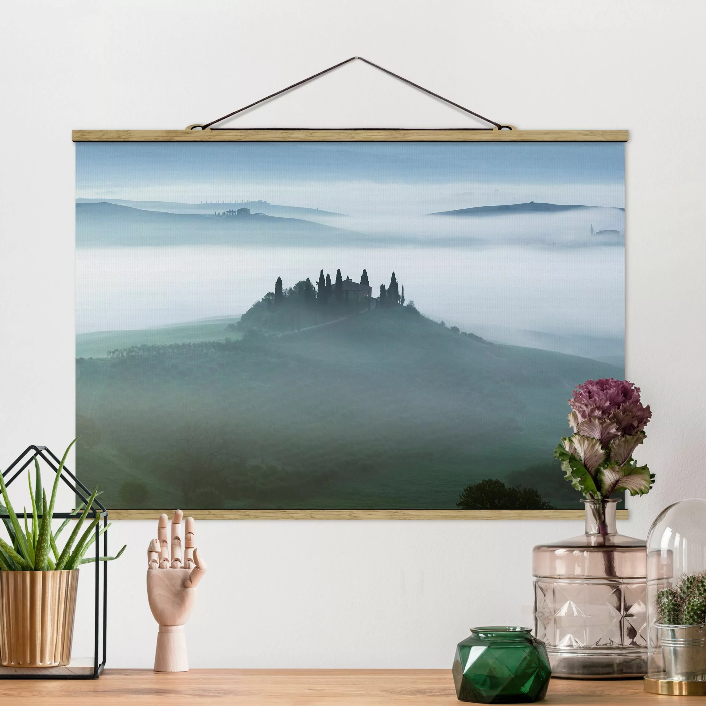 Stoffbild mit Posterleisten Bauernhaus im Nebel günstig online kaufen