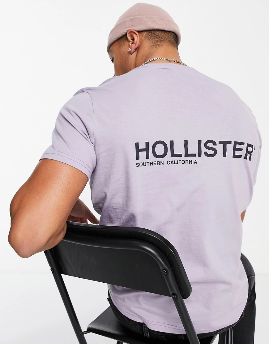 Hollister – T-Shirt in Flieder mit Logo am Rücken-Lila günstig online kaufen