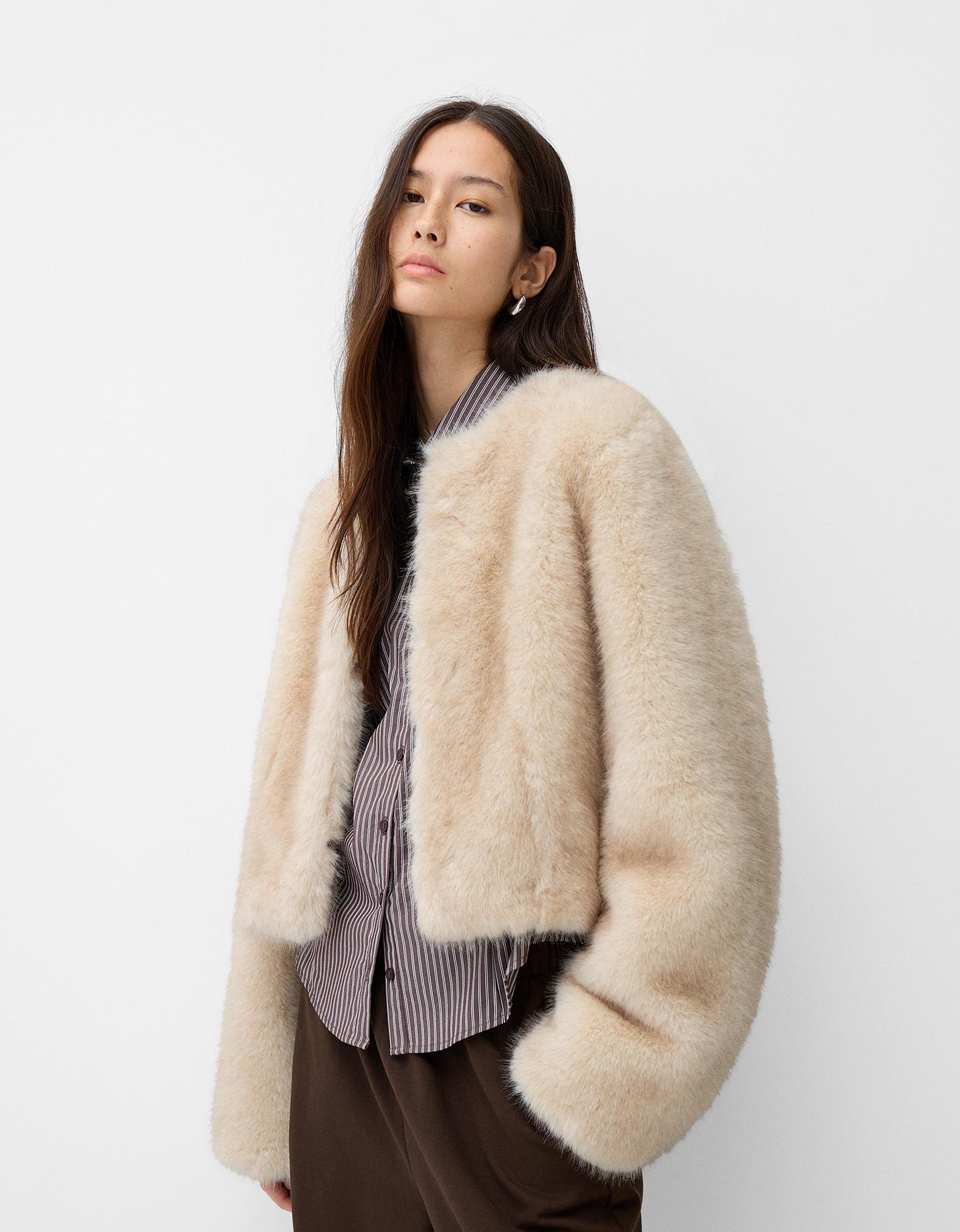 Bershka Fellmantel Damen S Beige günstig online kaufen