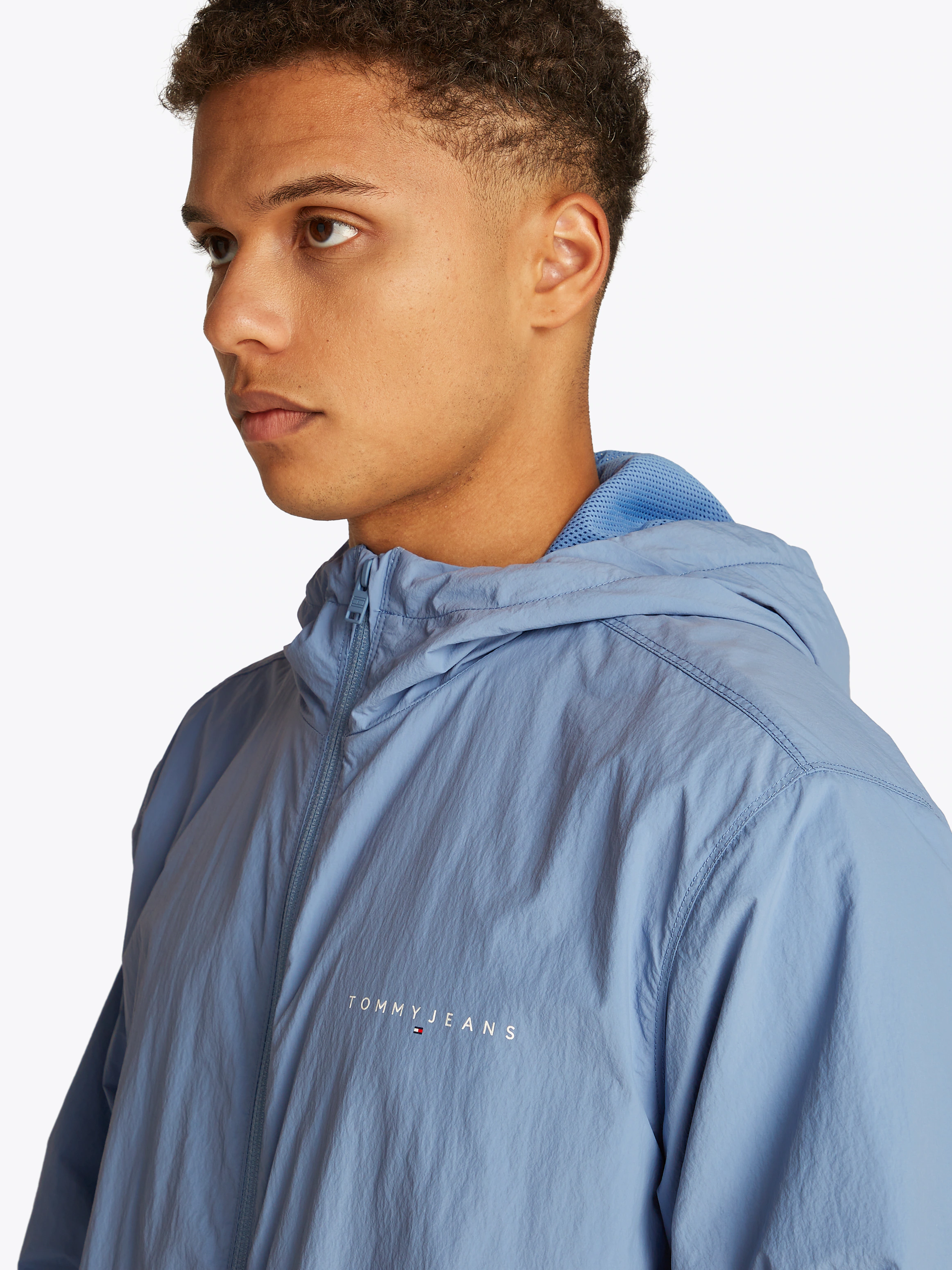 Tommy Jeans Windbreaker "TJM WINDBREAKER EXT", mit Kapuze, Mit Rundhalsauss günstig online kaufen