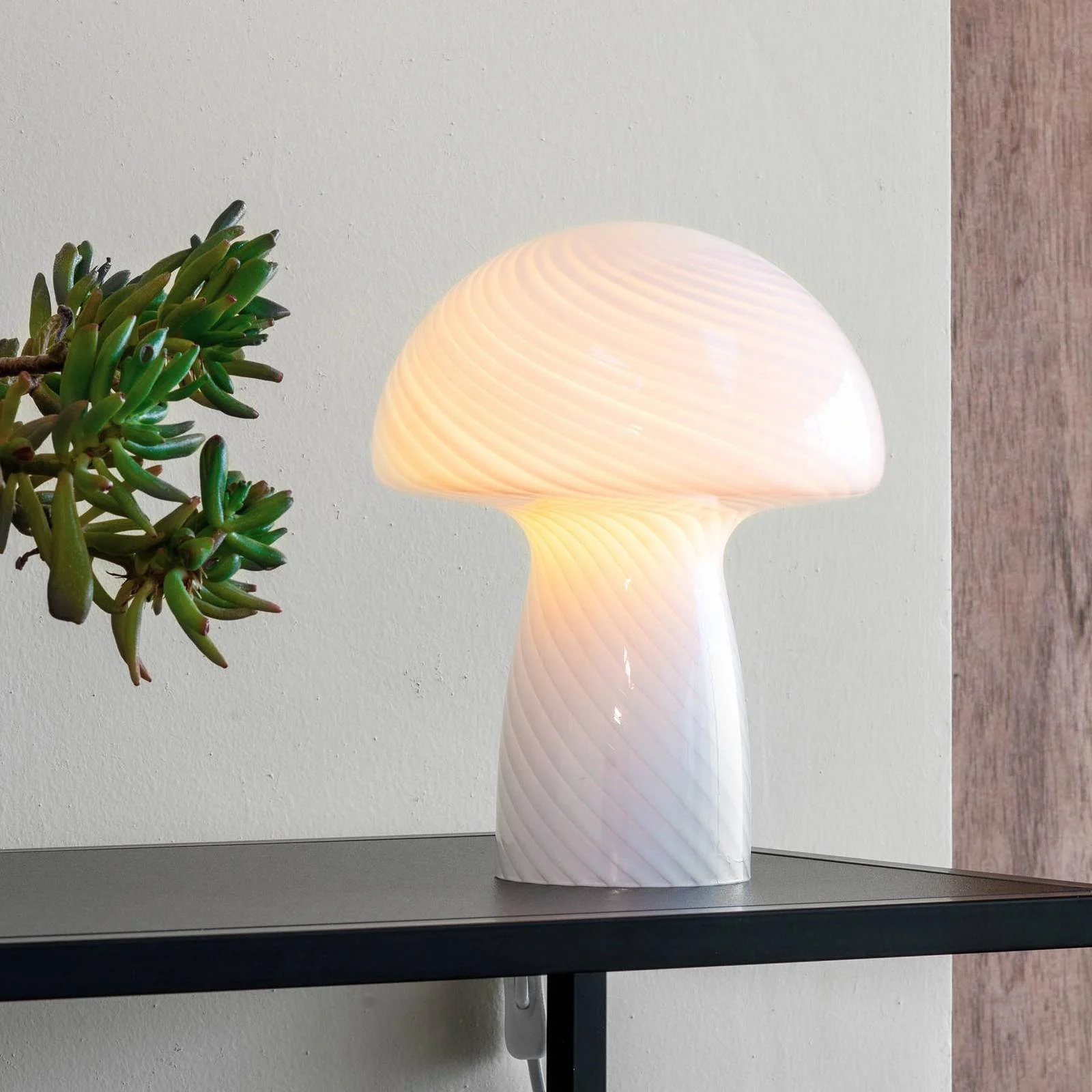 Dyberg Larsen Tischlampe Mushroom, weiß, Höhe 23 cm, Glas günstig online kaufen