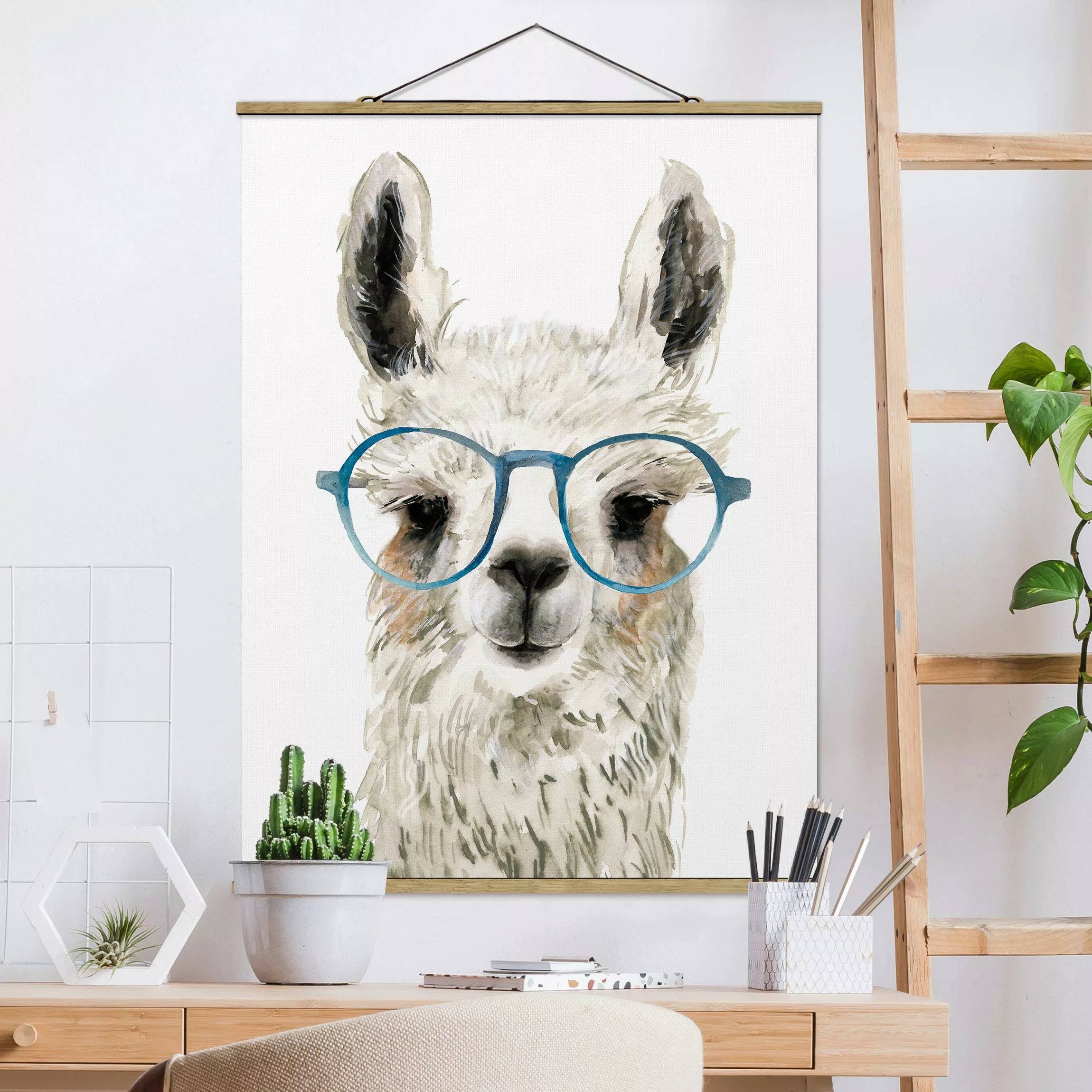 Stoffbild Tiere mit Posterleisten - Hochformat Hippes Lama mit Brille III günstig online kaufen