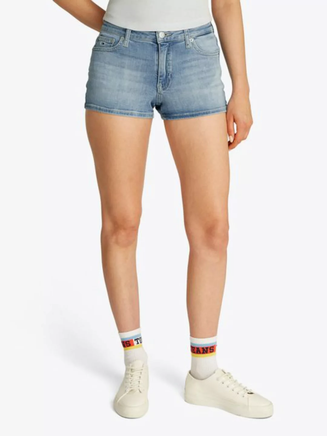 Tommy Jeans Shorts NORA SHORT BI8219 mit Logo-Bage, in blauer Waschung günstig online kaufen