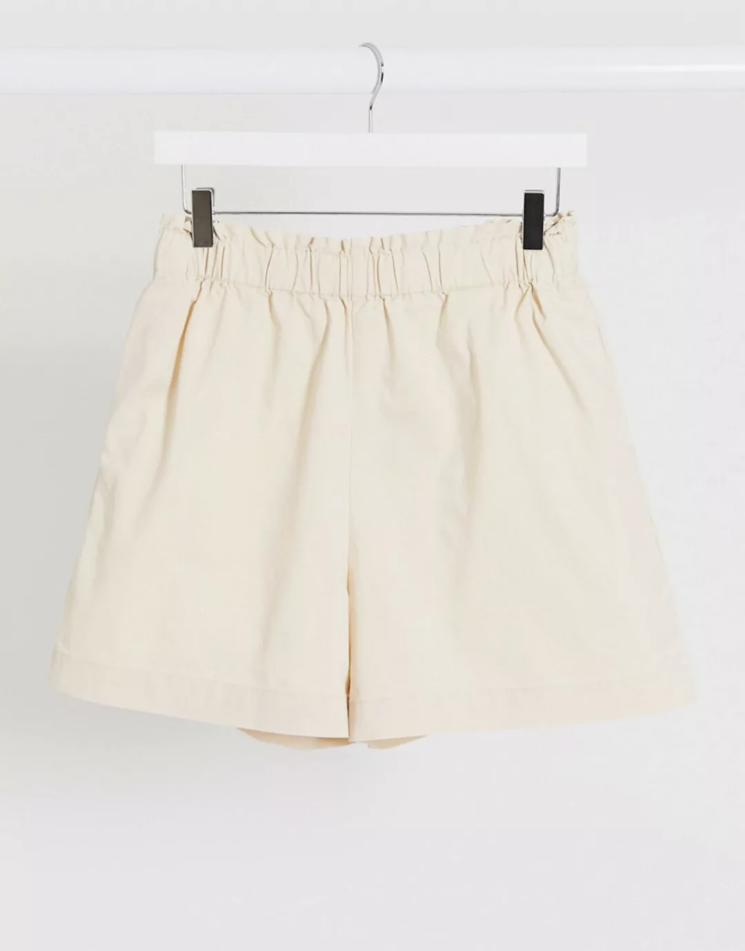 JDY – Shorts mit Paperbag-Bund in Beige-Neutral günstig online kaufen