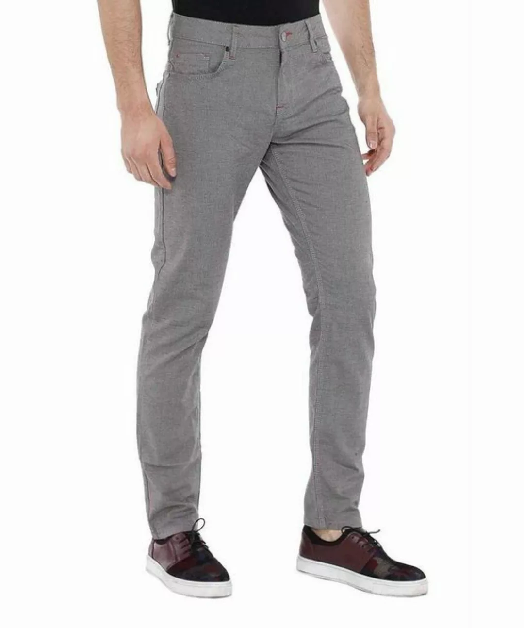 Cipo & Baxx Stoffhose in modischem Slim Fit-Schnitt günstig online kaufen