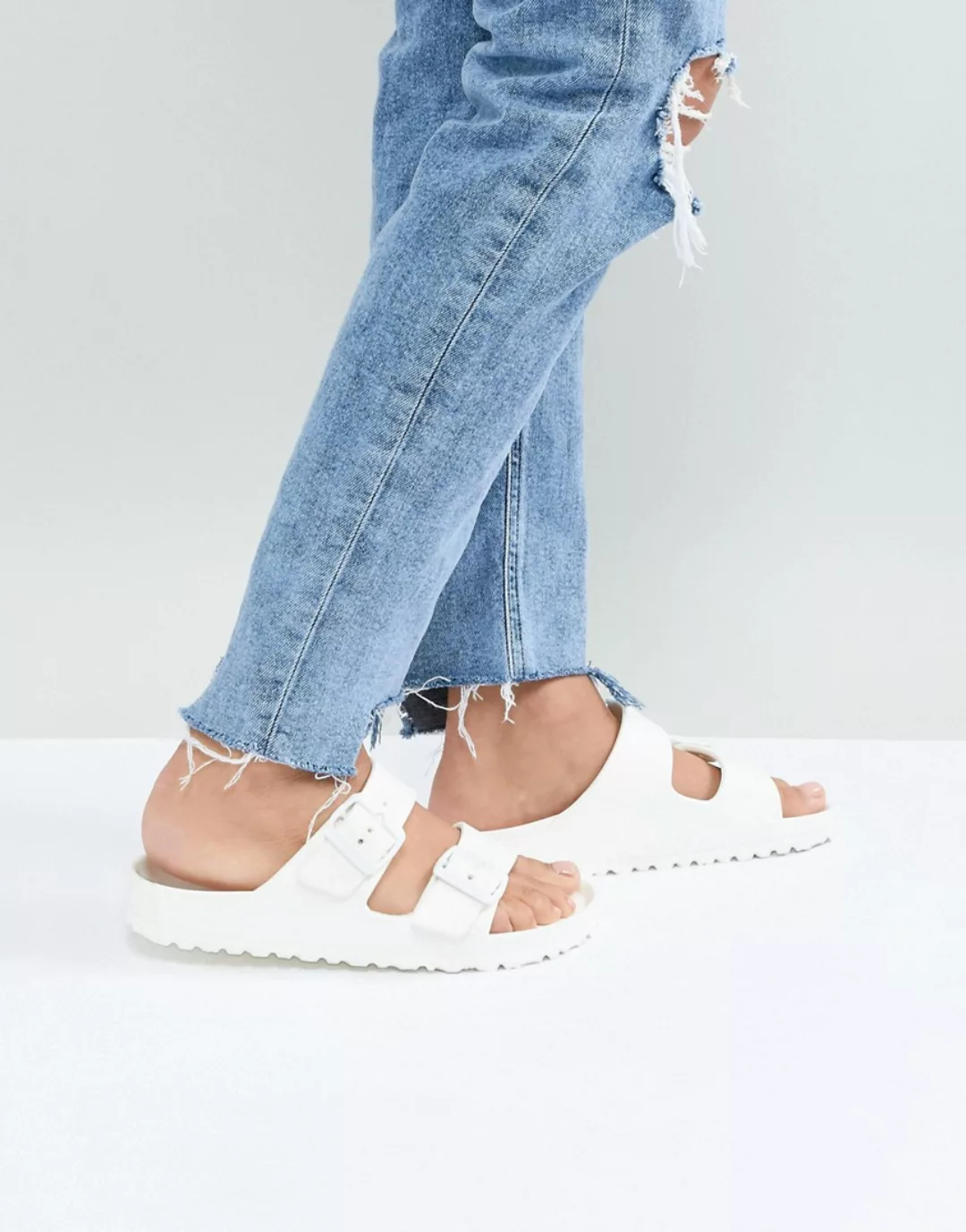 Birkenstock – Arizona Eva – Flache Sandalen in Weiß günstig online kaufen