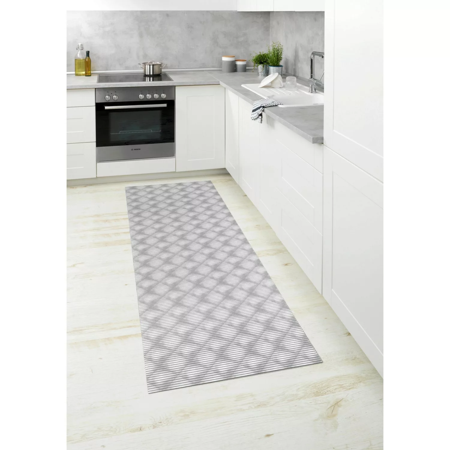 WENKO Badematte Flow Grau, 65 x 200 cm, Weichschaummatte grau günstig online kaufen