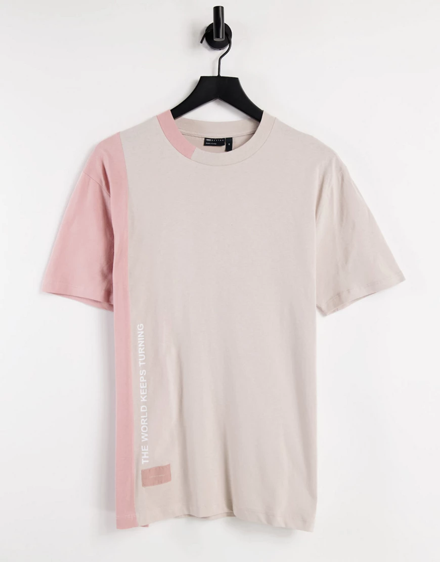 ASOS – Unrvlld Spply – Lockeres T-Shirt mit Patchwork-Design und Logoaufnäh günstig online kaufen