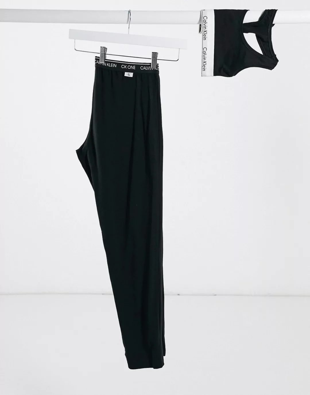 Calvin Klein – CK One – Lounge-Hose in Schwarz günstig online kaufen