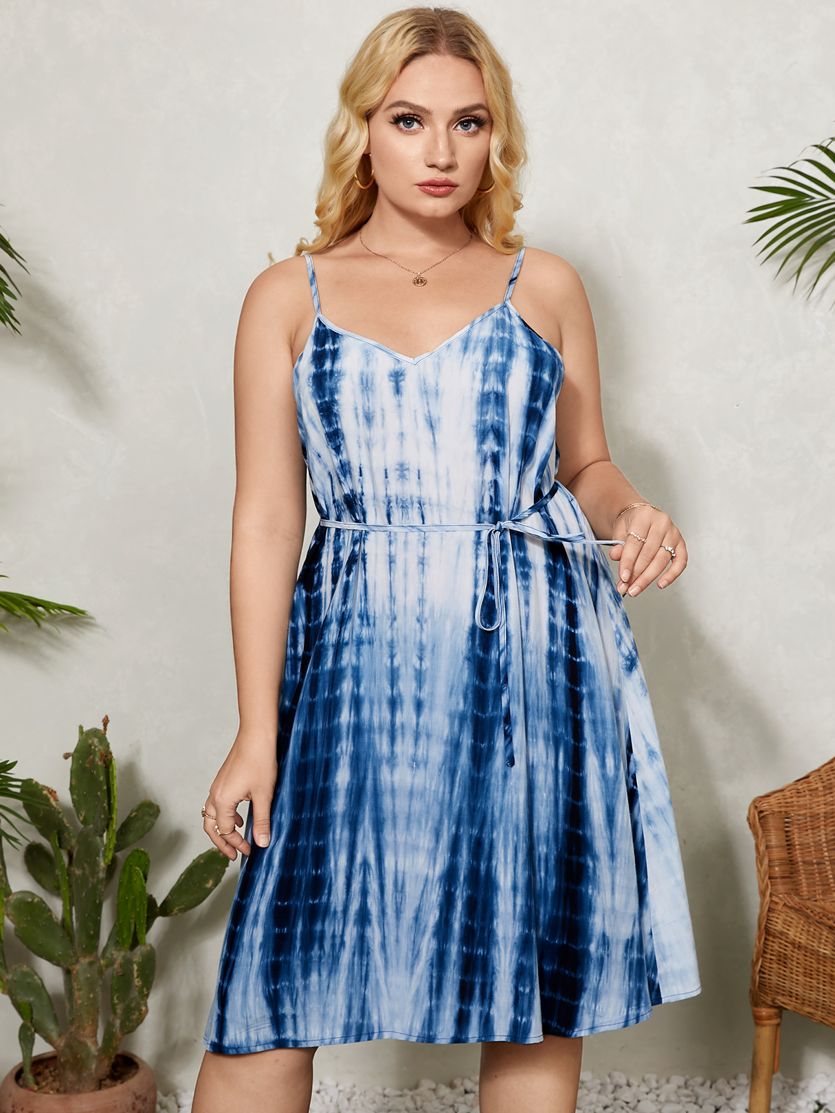YOINS Plus Size V-Ausschnitt Tie Dye Rückenfreies Design Kleid zum Binden günstig online kaufen