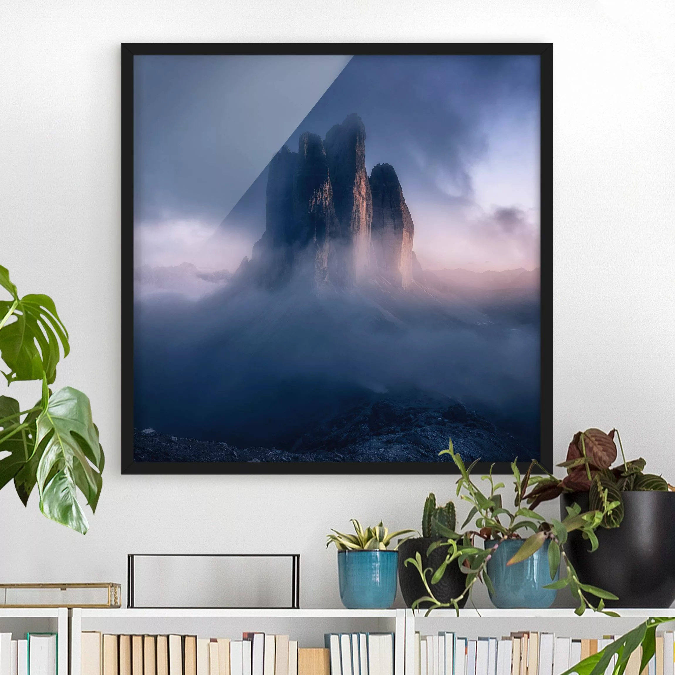 Bild mit Rahmen Natur & Landschaft - Quadrat Drei Zinnen in blauem Licht günstig online kaufen