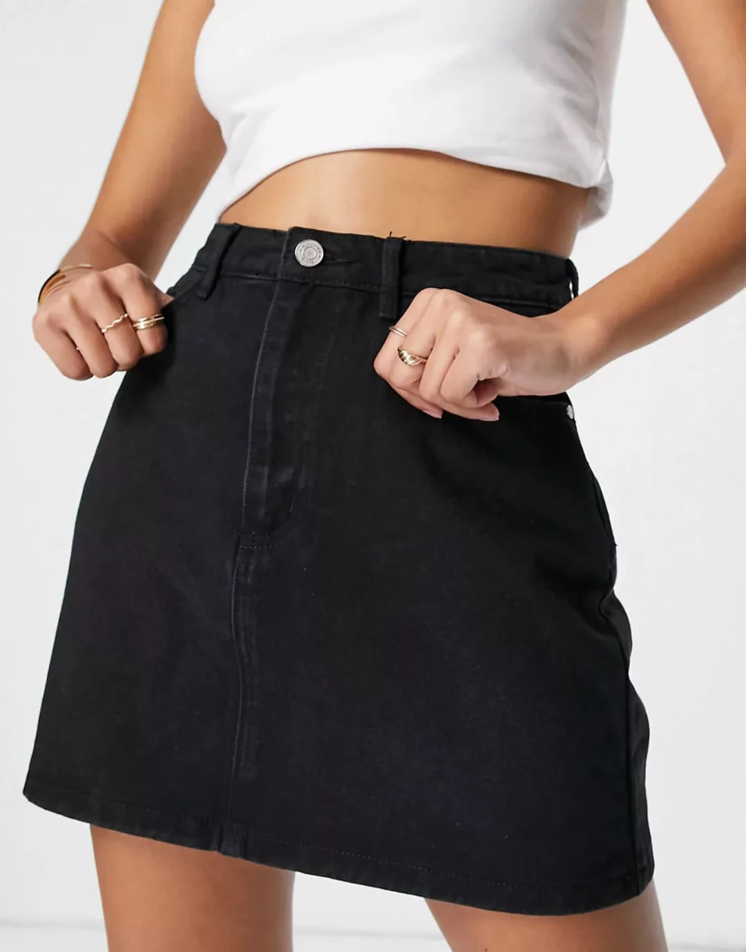 Missguided – Schwarzer Mini-Denimrock günstig online kaufen