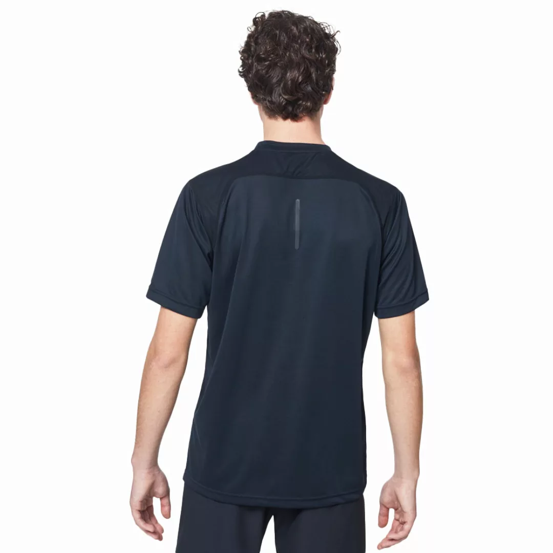 Oakley Foundational Training Short Sleeve günstig online kaufen