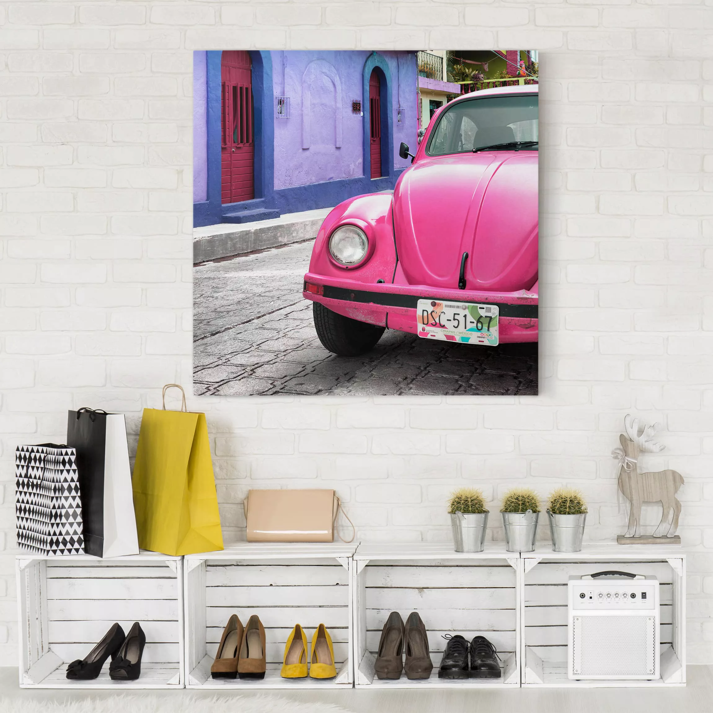 Leinwandbild Architektur & Skyline - Quadrat Pink VW Beetle günstig online kaufen