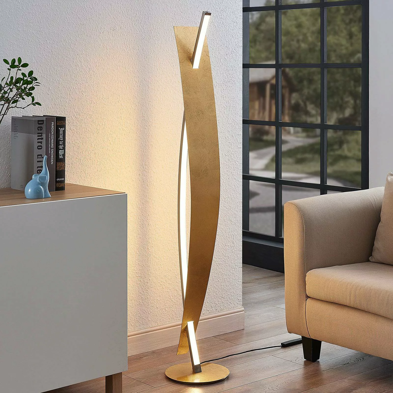 Lucande LED-Stehleuchte Marija, goldfarben, dimmbar, 140 cm günstig online kaufen