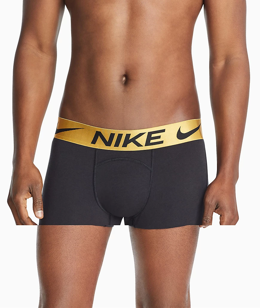 Nike – Luxe – Boxershorts in Schwarz aus Baumwolle und Modal mit goldfarben günstig online kaufen