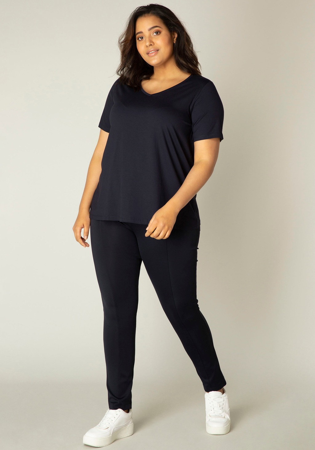 Base Level Curvy T-Shirt Alba mit günstig online kaufen