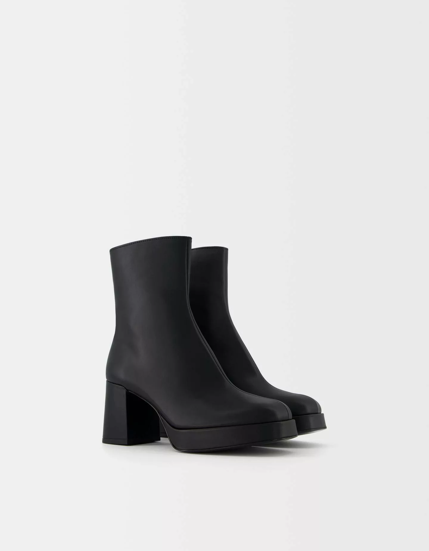 Bershka Plateau-Stiefeletten Mit Breitem Absatz Damen 38 Schwarz günstig online kaufen