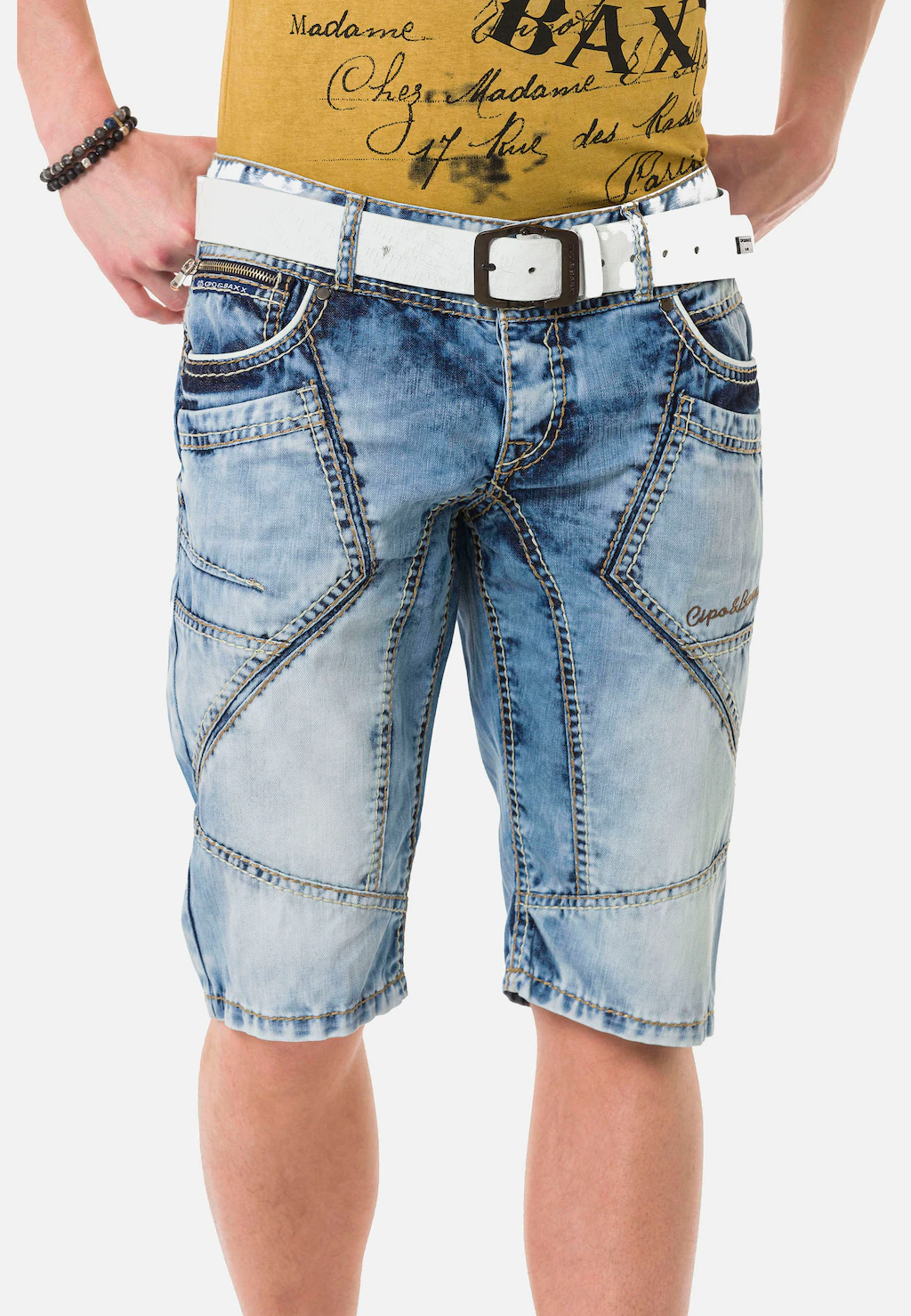 Cipo & Baxx Shorts, mit auffälligen Ziernähten günstig online kaufen