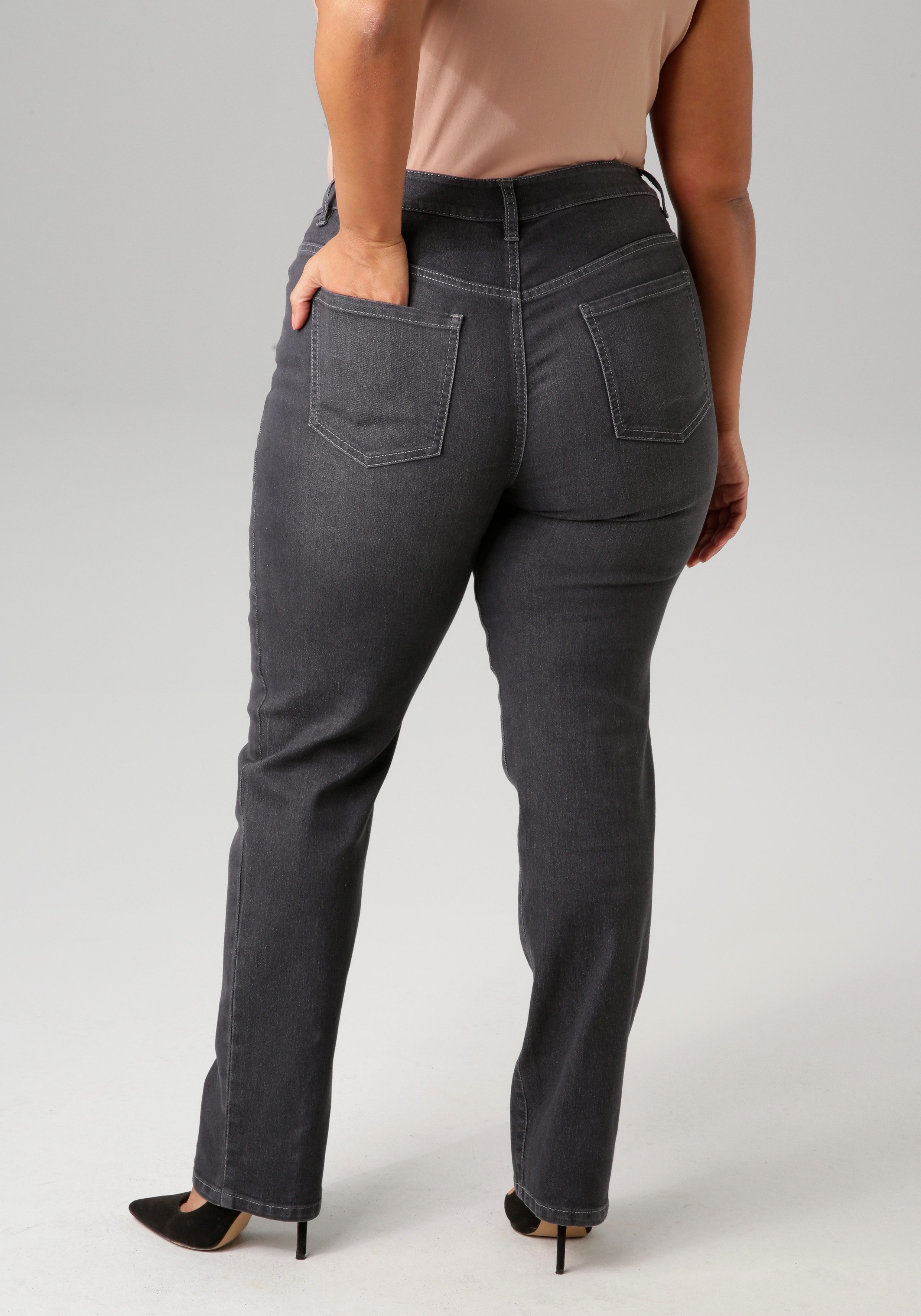 Aniston PLUS Straight-Jeans, mit leichtem Used-Effekt günstig online kaufen