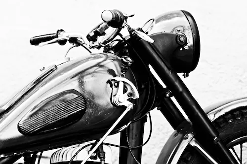 queence Leinwandbild "The Motorcycle" günstig online kaufen