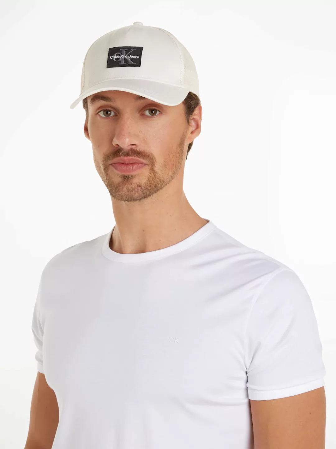Calvin Klein Jeans Trucker Cap "MONO LOGO PATCH TRUCKER HAT", mit Logopatch günstig online kaufen