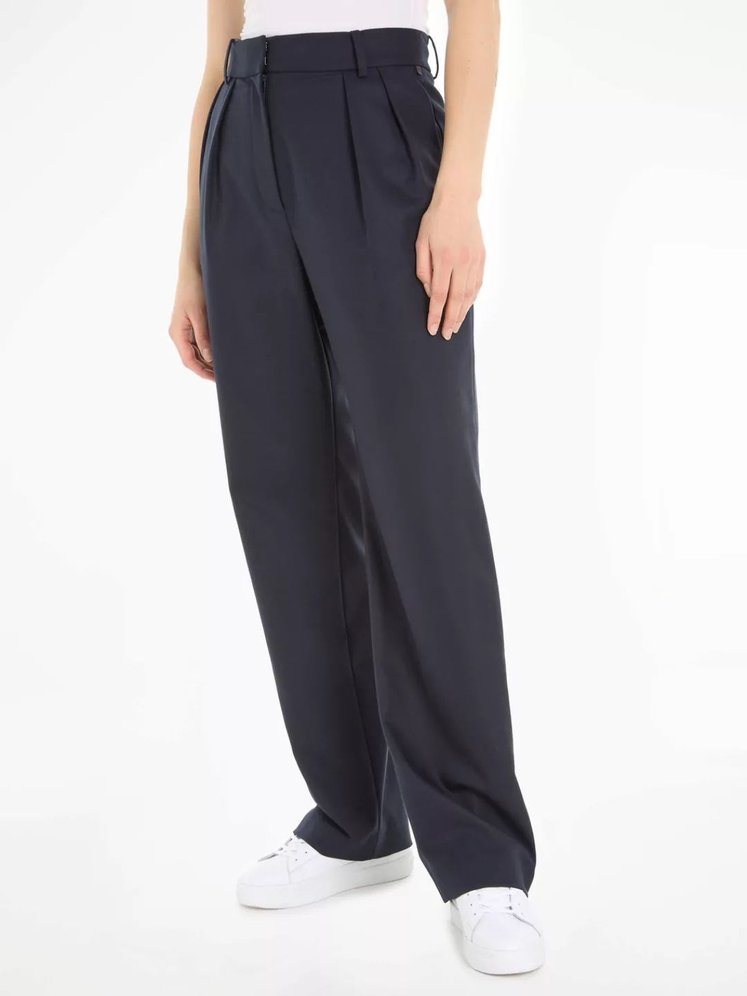 Tommy Hilfiger Webhose MD CORE RELAXED STRAIGHT PANT mit Logostickerei auf günstig online kaufen