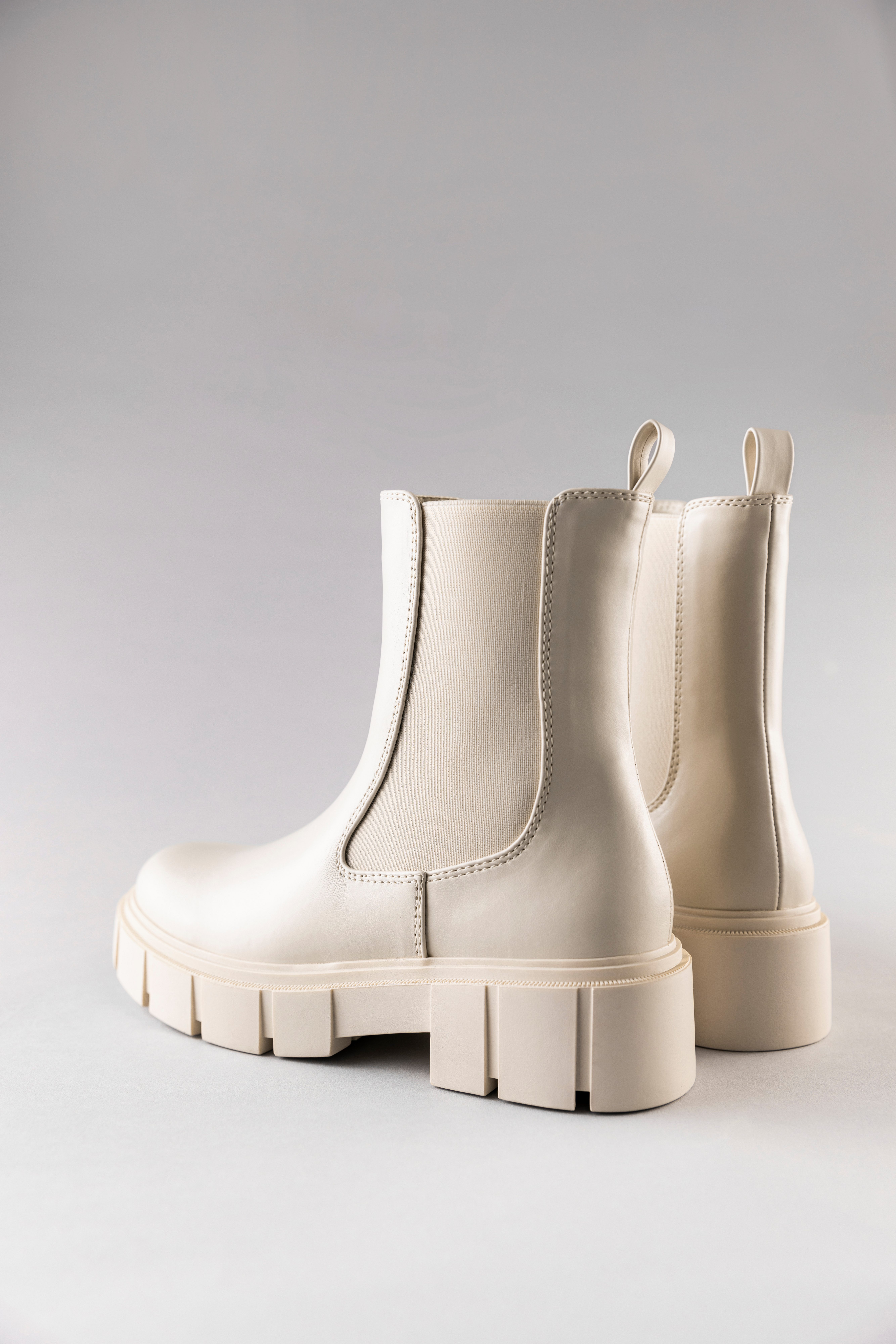 Aniston SHOES Chelseaboots, Stiefelette mit Stretcheinsätze günstig online kaufen