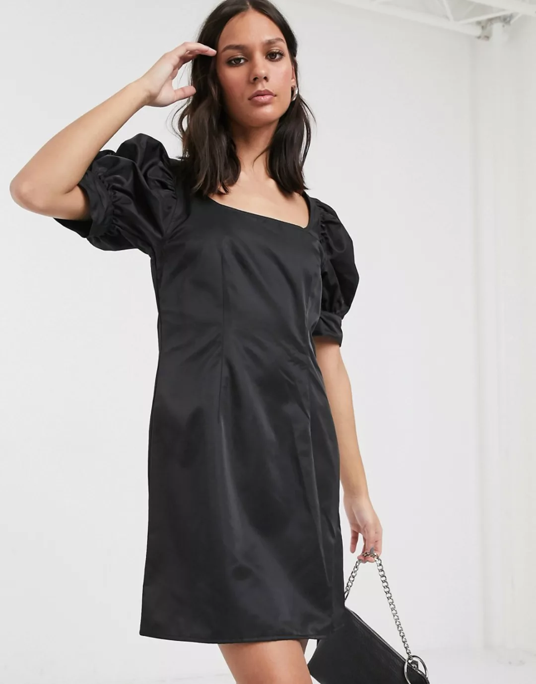 Weekday – Delana – Schwarzes Minikleid mit Puffärmeln günstig online kaufen