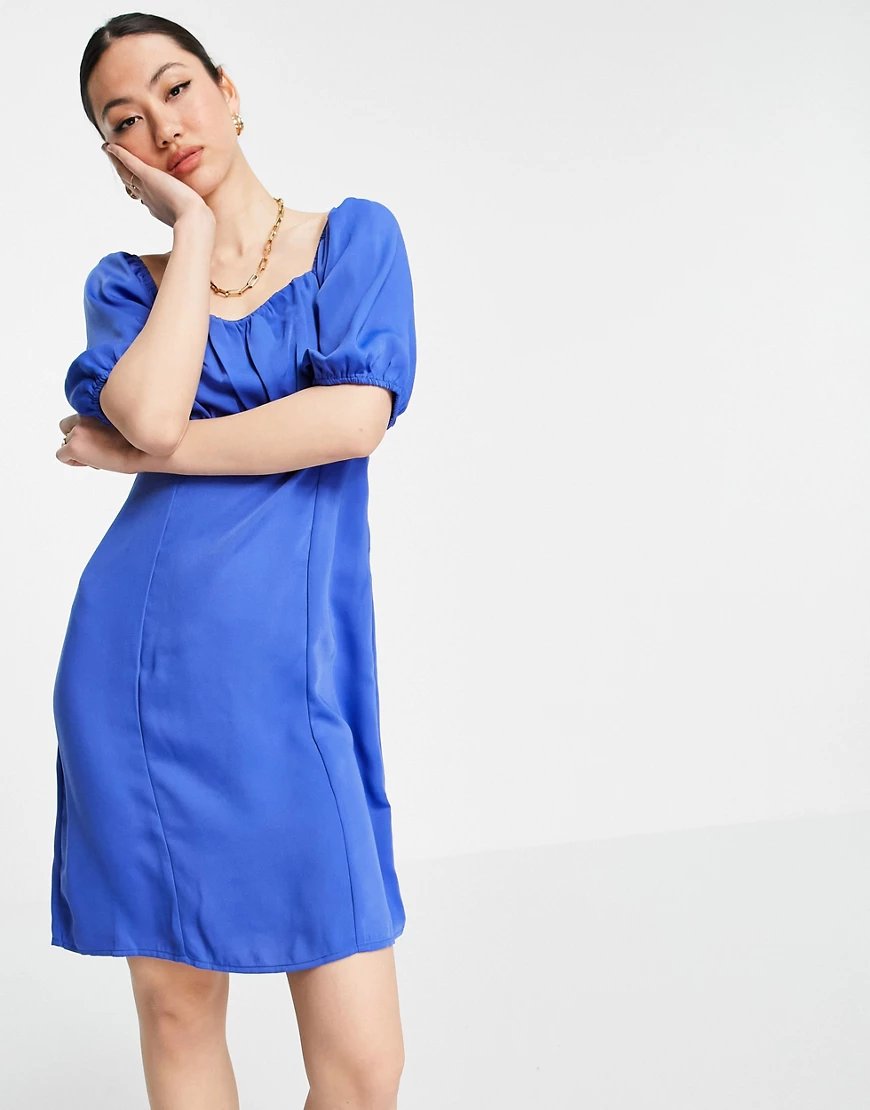 Vero Moda – Minikleid in leuchtendem Blau im Milchmädchen-Stil mit geraffte günstig online kaufen