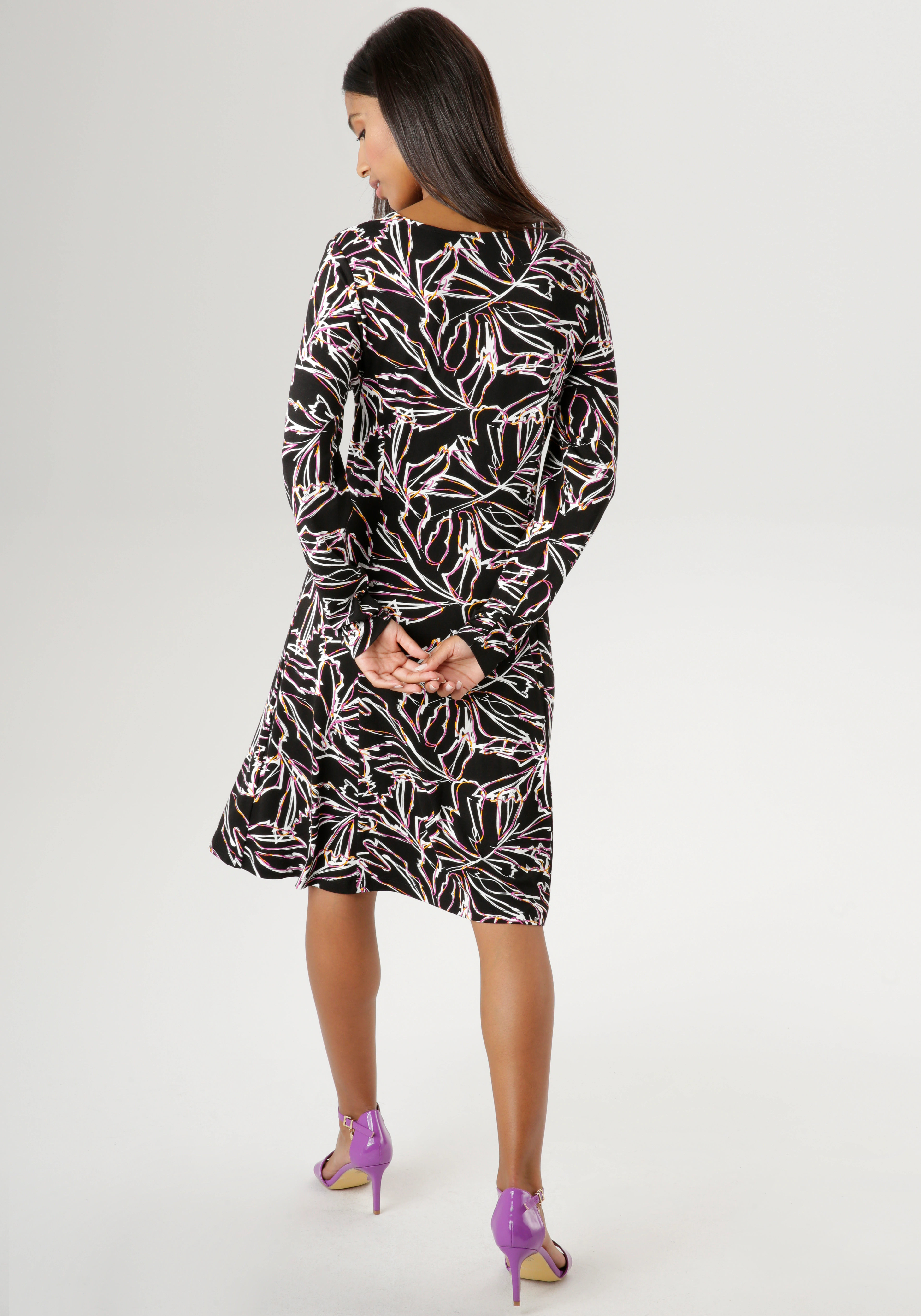 Aniston SELECTED Jerseykleid, mit weiter schwingendem Rockteil - NEUE KOLLE günstig online kaufen